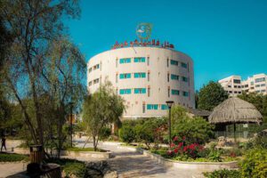 نمای بیرونی هتل فلامینگو