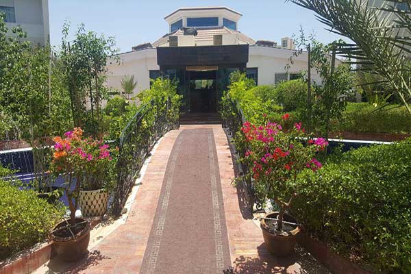 محوطه هتل آنا کیش