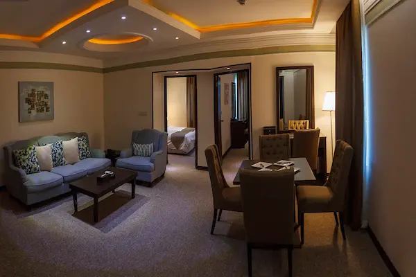 قیمت رزرو هتل های چهار ستاره کیش