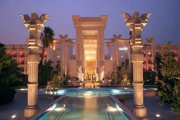 نزدیکترین هتل های 5 ستاره به اسکله تفریحی و کیبل اسکی